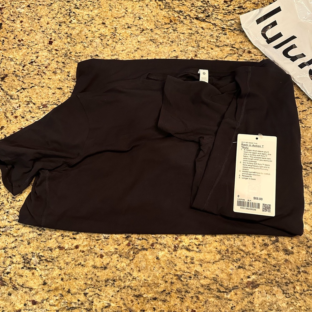 Lululemon Back in Action T *Nulu